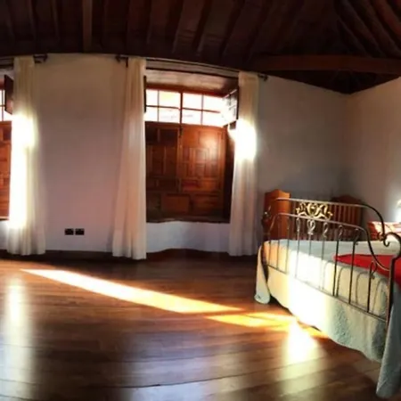 Holiday home La Casona De La Rambla - Private Garden + Jacuzzi *